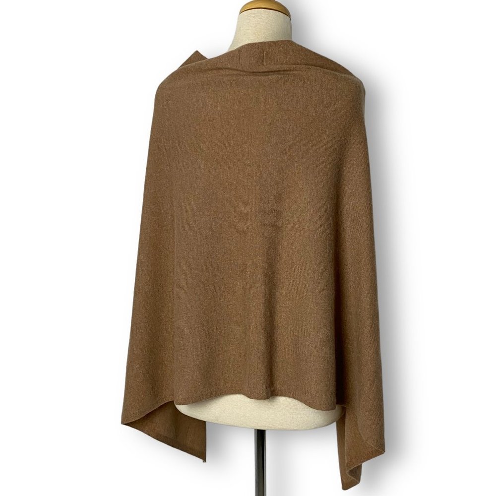 100% Cashmere Poncho Sweater, Camel, Not Shy, Lightweight Sz S/M, NWOT - Picture 2 of 5